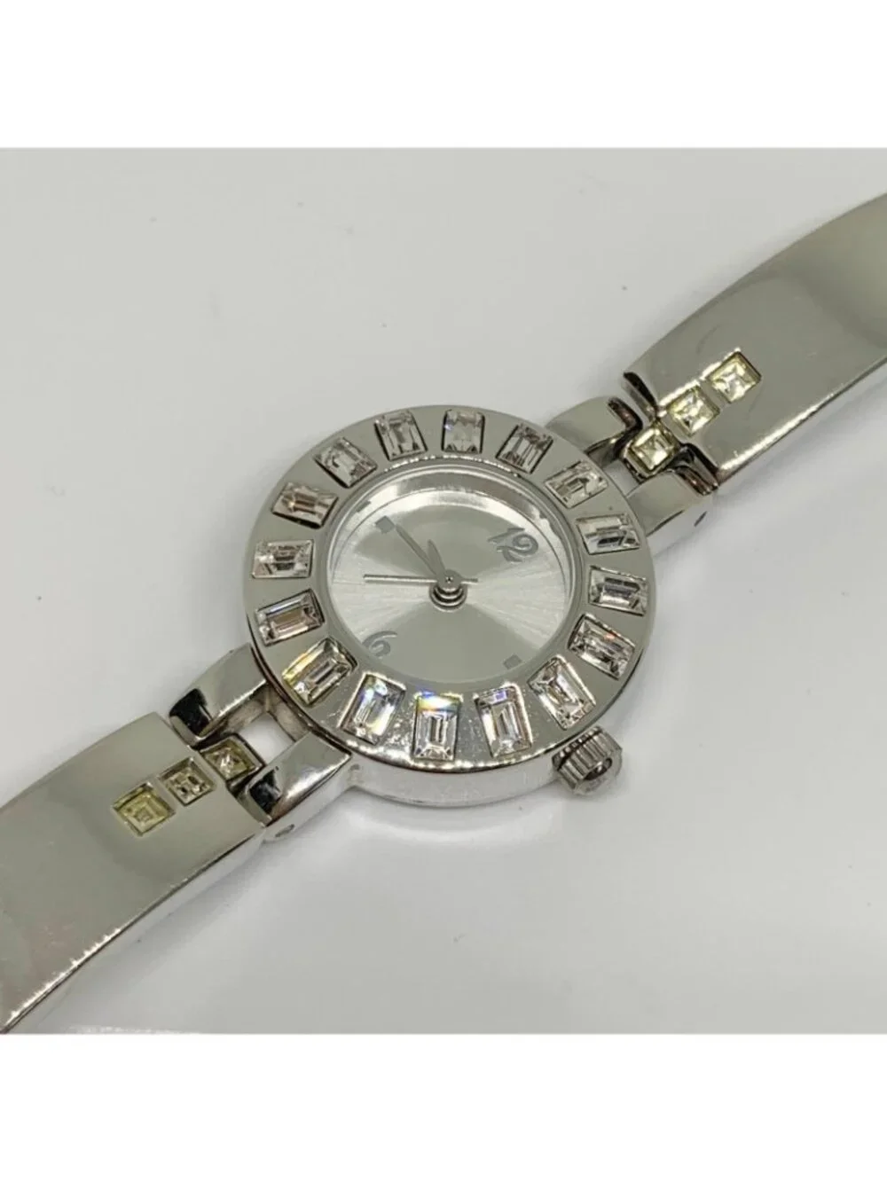 FMD silver tone women watch 22mm crystals quartz analog up to 7.5” running